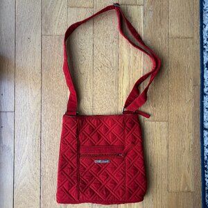 VERA BRADLEY "TANGO RED" MICROFIBER HIPSTER CROSSBODY BAG RETIRED